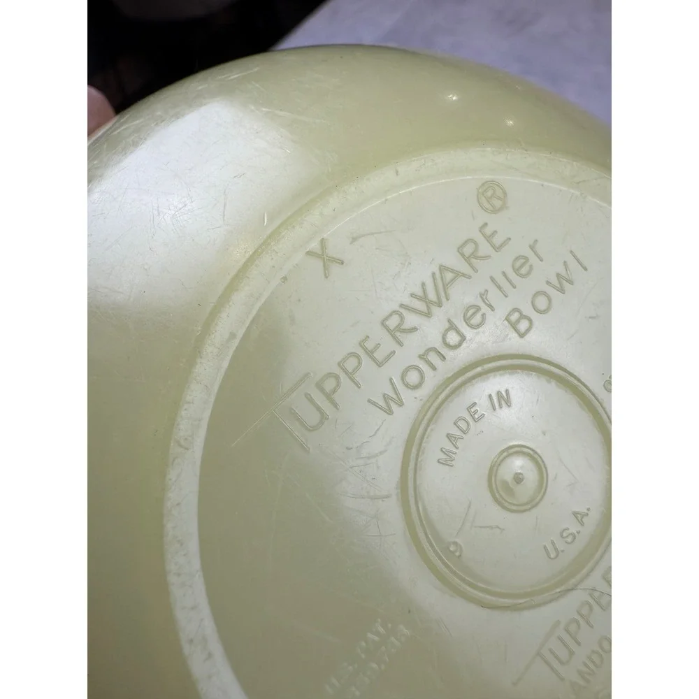 Vintage Tupperware Wonderlier Bowl 7 Inch Yellow Round‎ Container 235-16 Seal